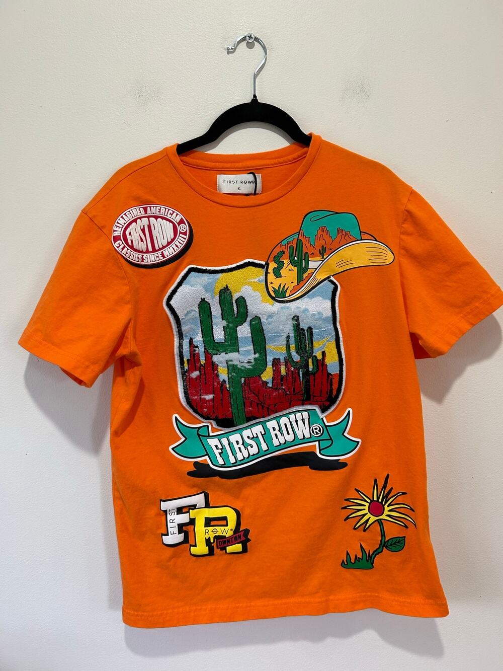 First Row t shirt orange womens S arizona out west print graphic patch